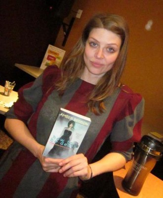 Old The Golden Delicious Of Death - Amber Benson